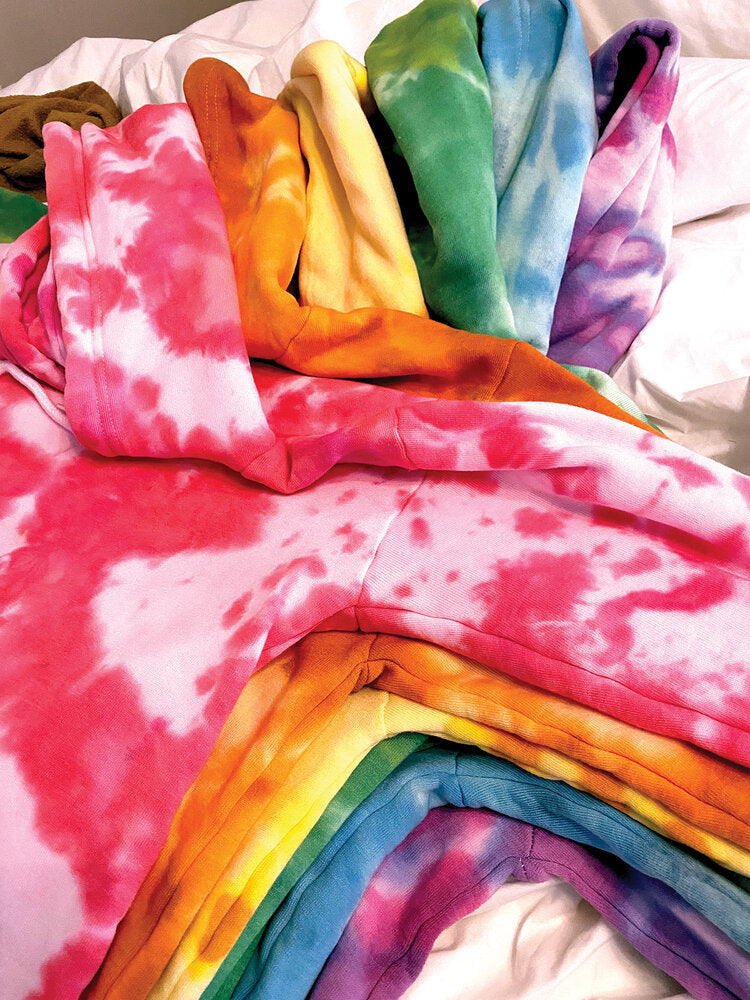 Funky Groovy Tie Dye Kit (Trilingual: En/Fr/Sp)